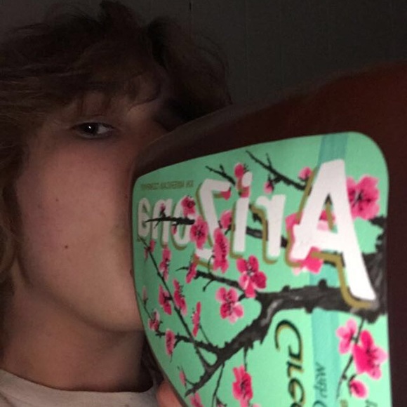 Meet your Posher, Eddie - Picture 6 of 15